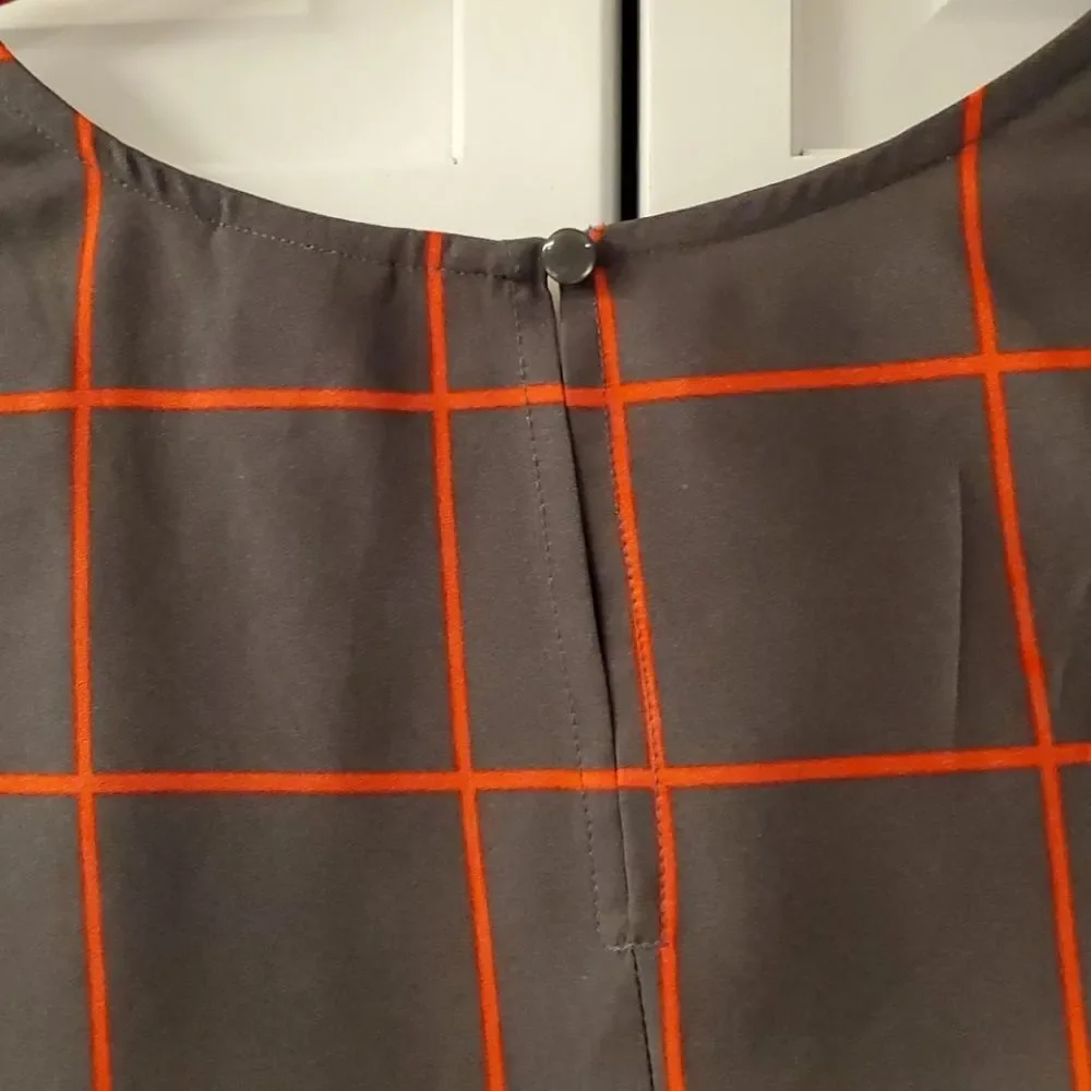 Retro Design Great Top! - Picture 4 of 4